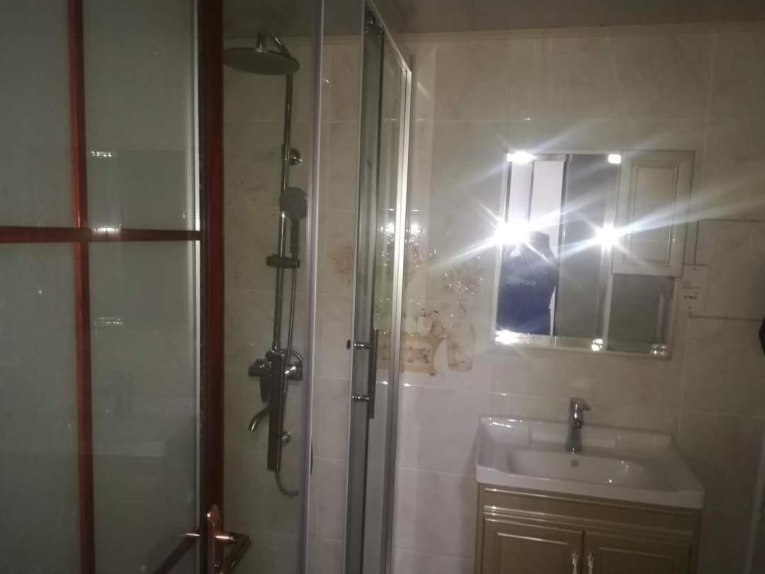 Lee Bed & Breakfast Francistown Luaran gambar