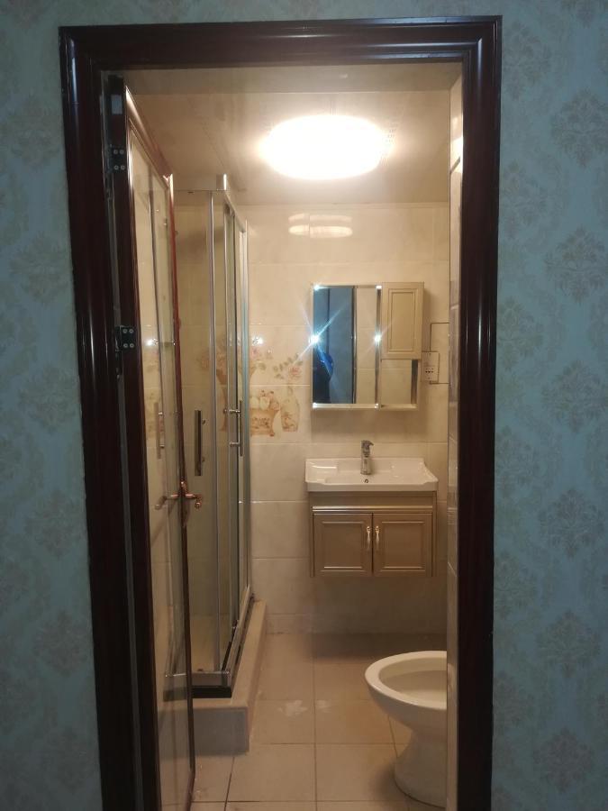 Lee Bed & Breakfast Francistown Luaran gambar
